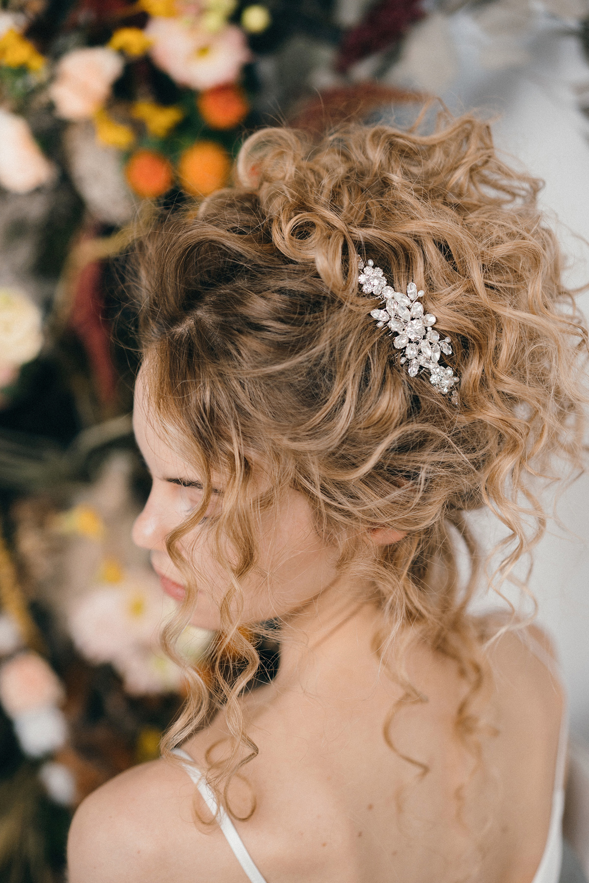 8curly hair bride how-to style wedding-hair accessories-curly wedding hair tips debbie